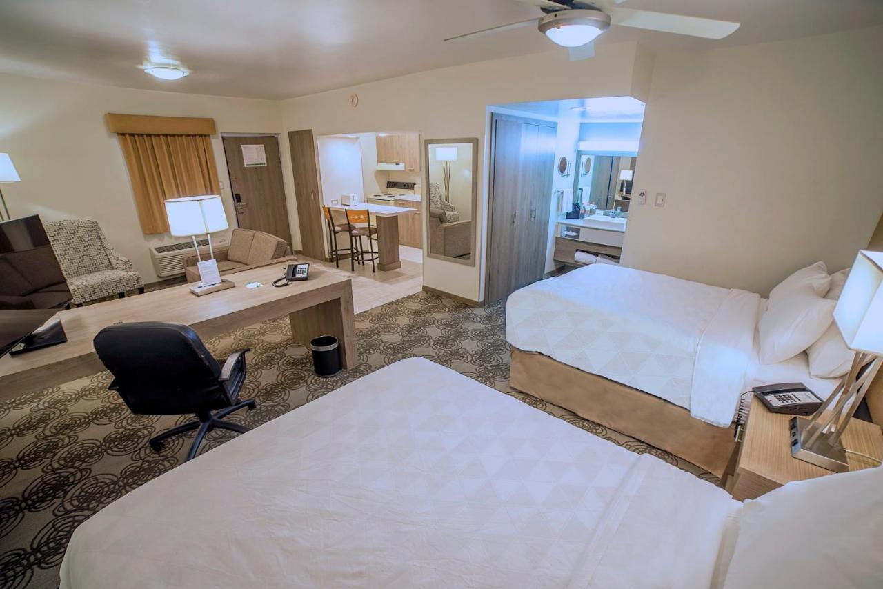 Holiday Inn Hotel&Suites Chihuahua, an IHG Hotel Bagian luar foto