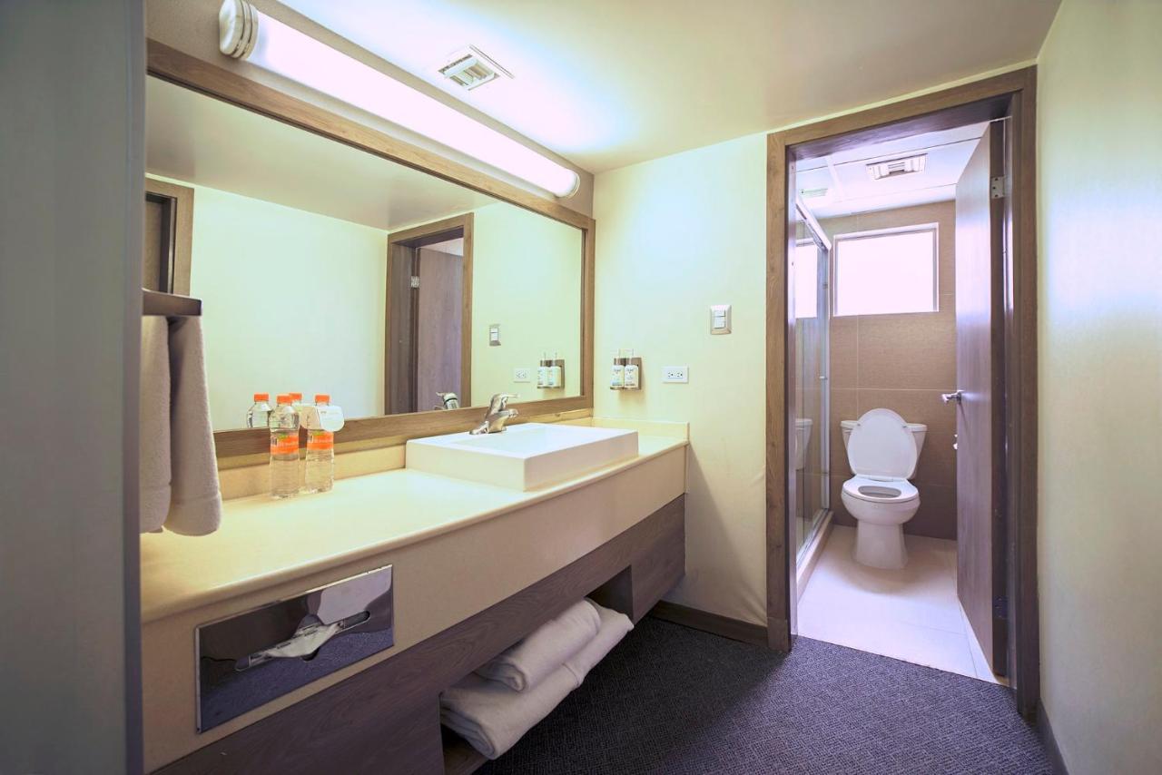Holiday Inn Hotel&Suites Chihuahua, an IHG Hotel Bagian luar foto