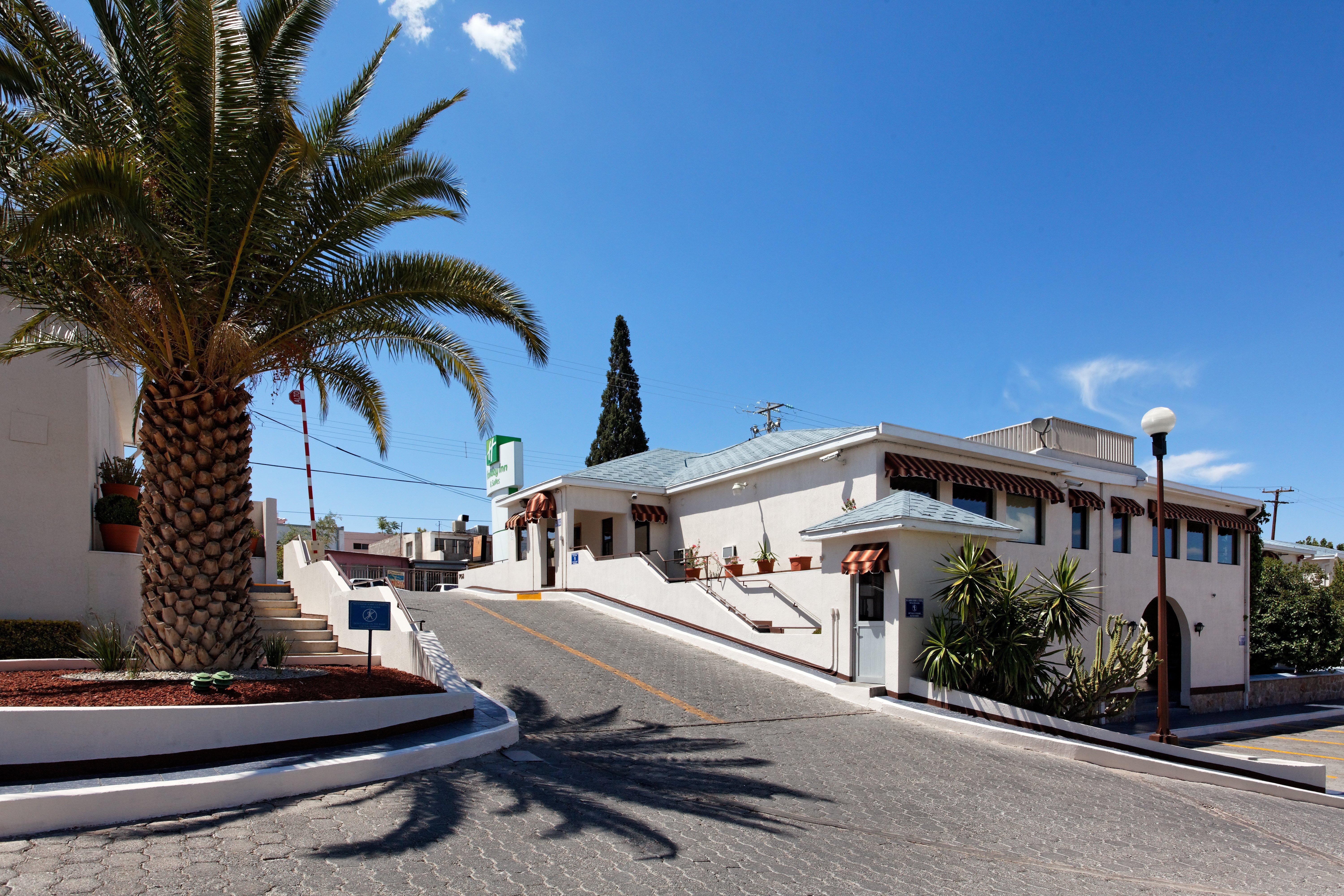 Holiday Inn Hotel&Suites Chihuahua, an IHG Hotel Bagian luar foto