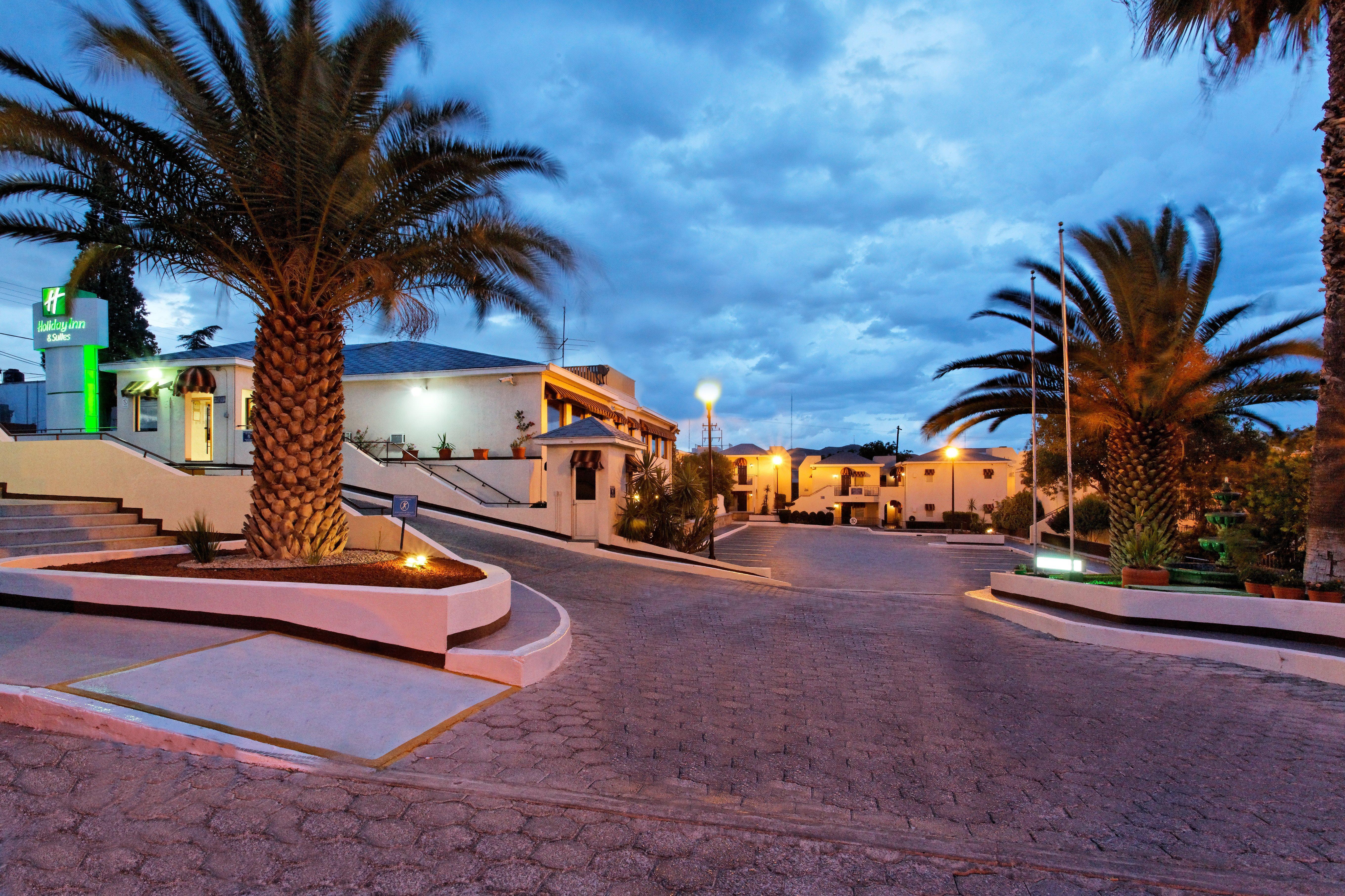 Holiday Inn Hotel&Suites Chihuahua, an IHG Hotel Bagian luar foto