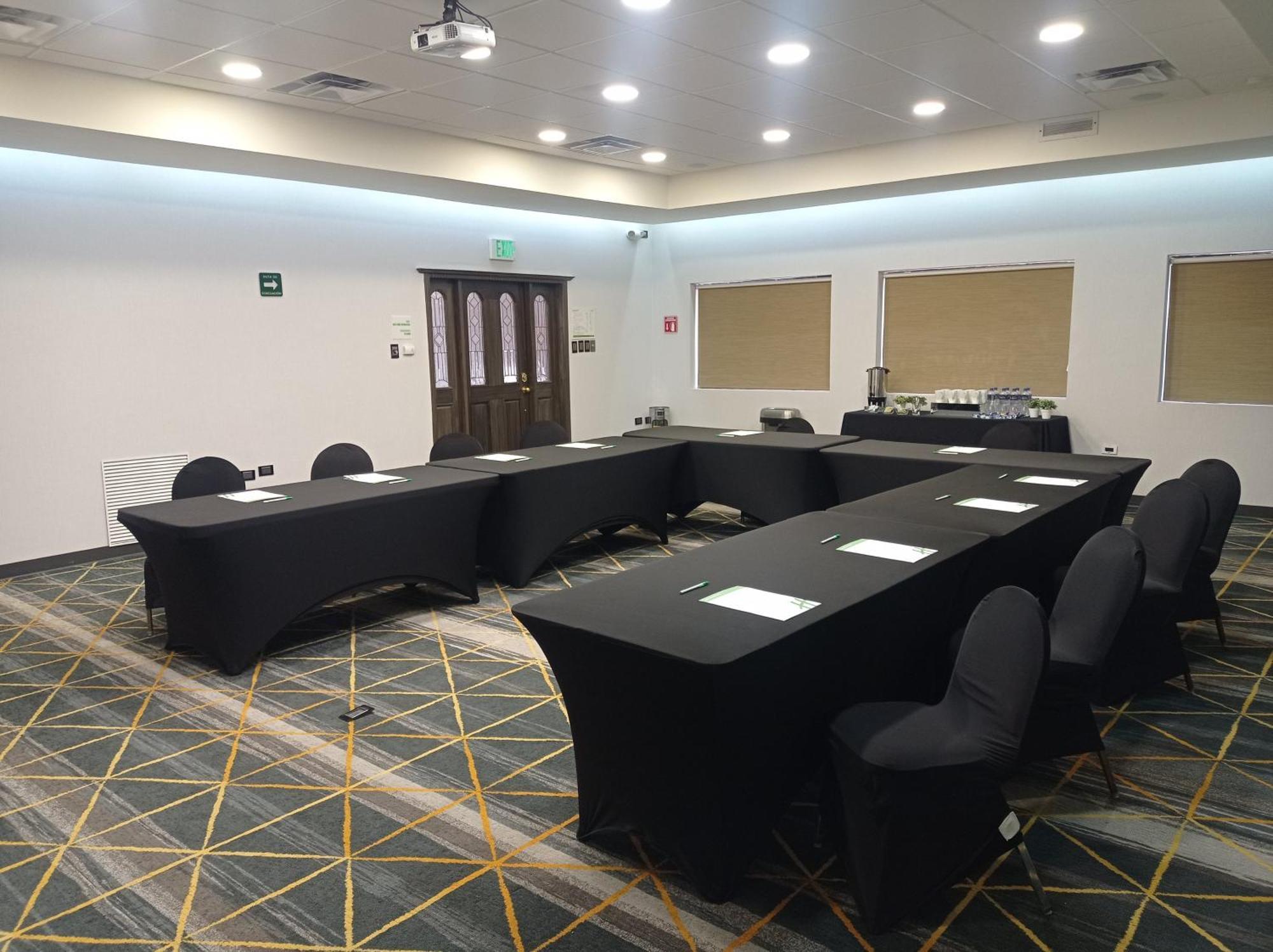 Holiday Inn Hotel&Suites Chihuahua, an IHG Hotel Bagian luar foto